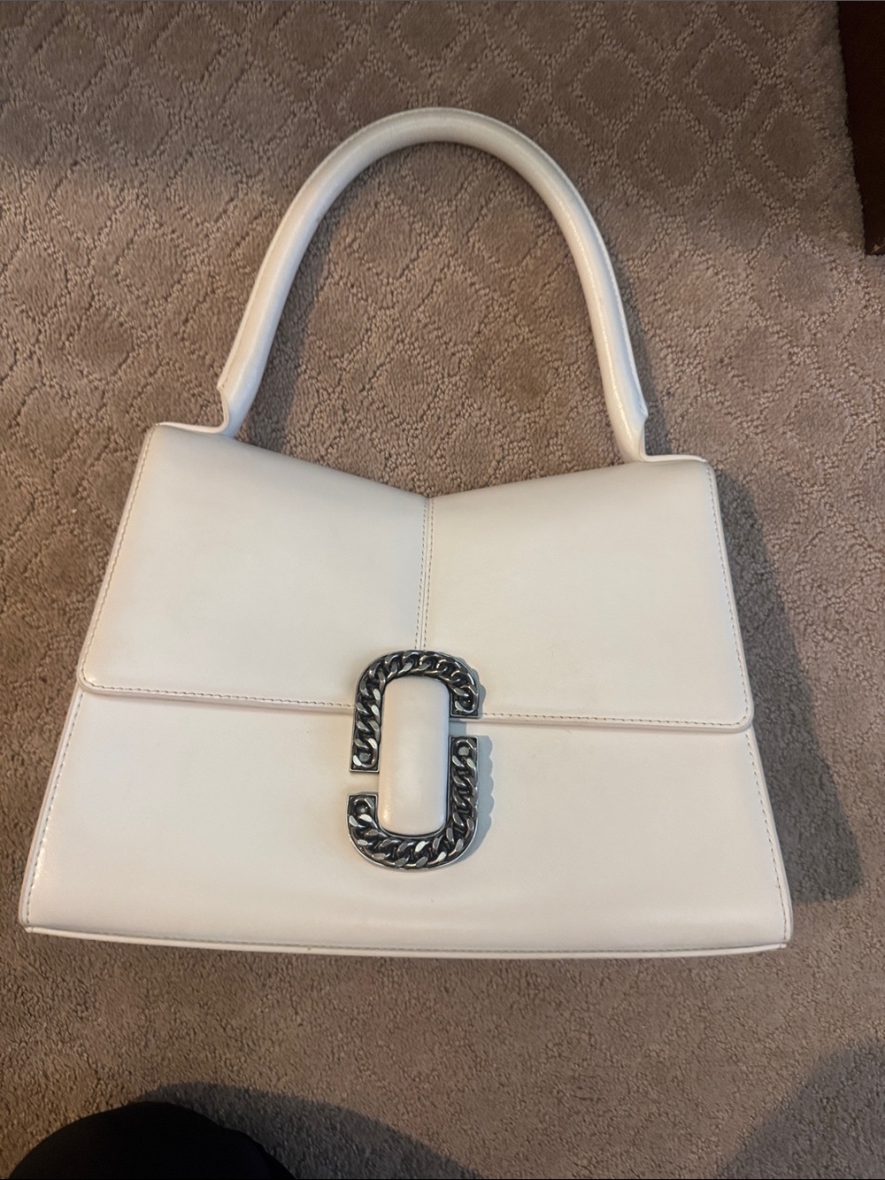 Marc Jacobs White Shoulder Bag with Chunky Silver Chain Logo